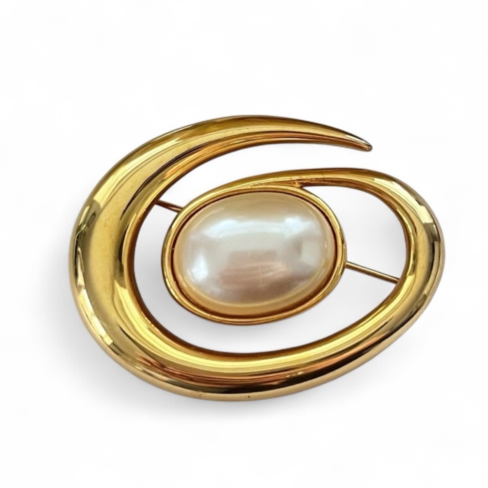 SOLD |Monet Vintage Faux Pearl Gold Swirl Brooch 1980s Statement Classic Elegant